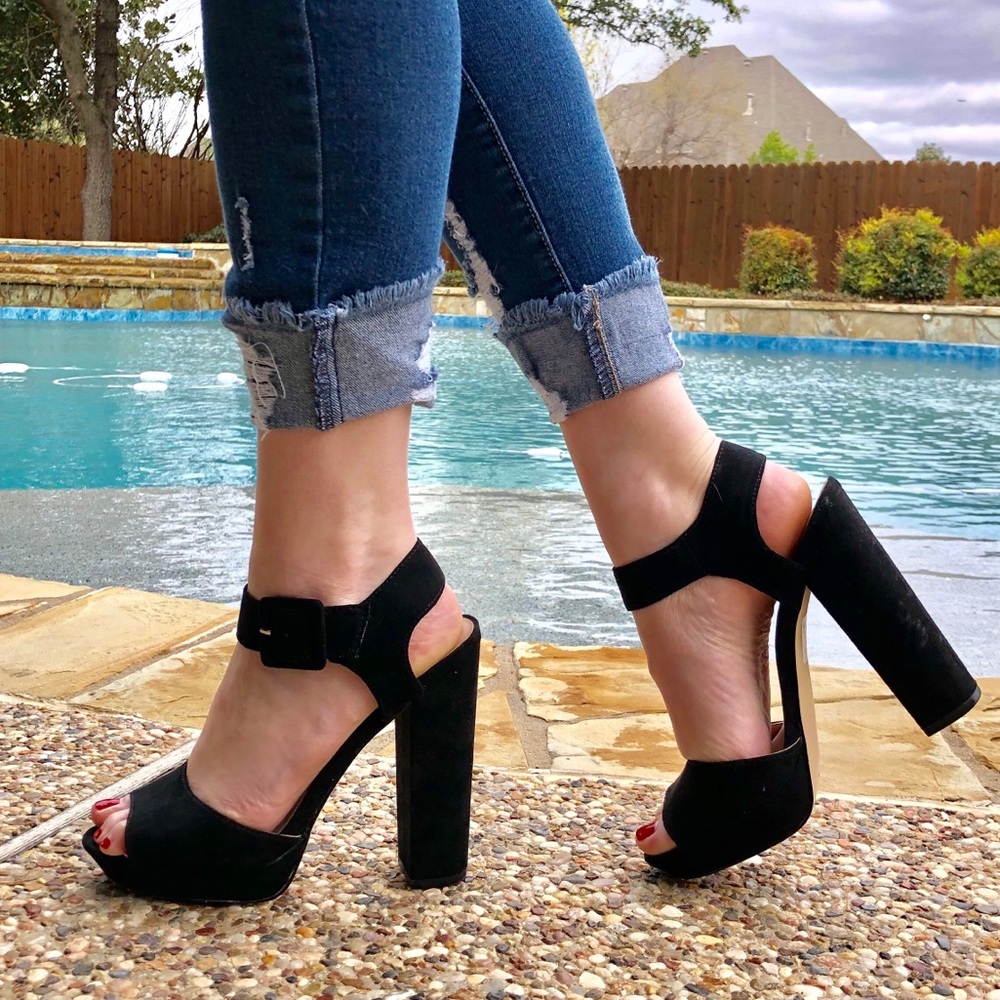 ~Mix no. 6~ black heels open toed w/ strap S: 7.5